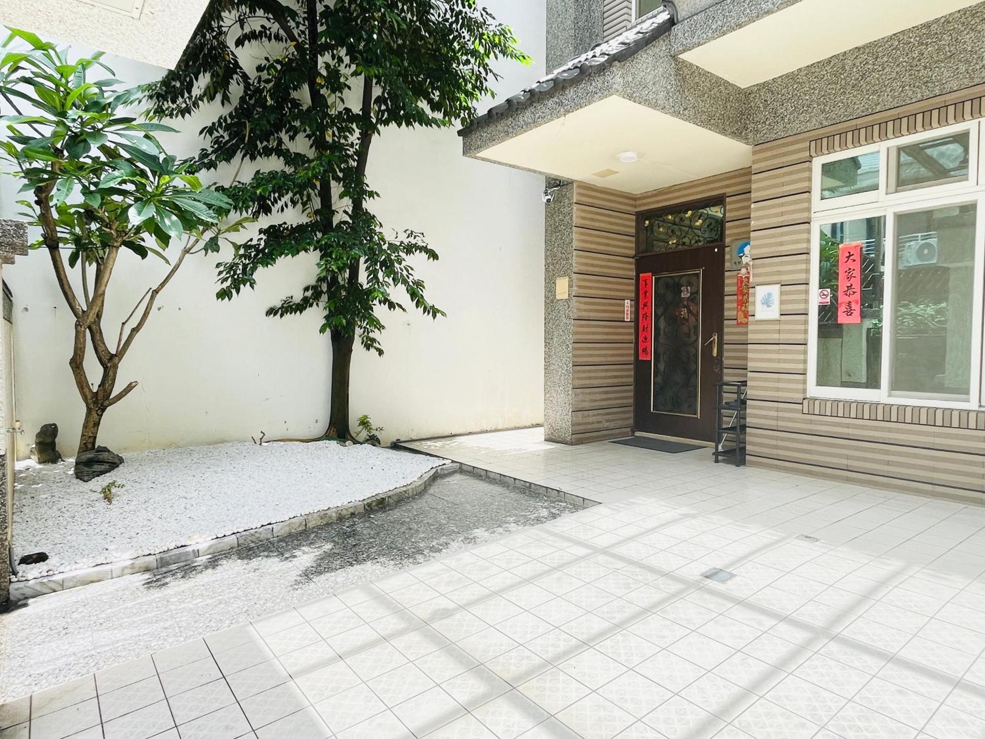 花蓮密絲朵包棟民宿 6-14人 Hualien stad Exteriör bild